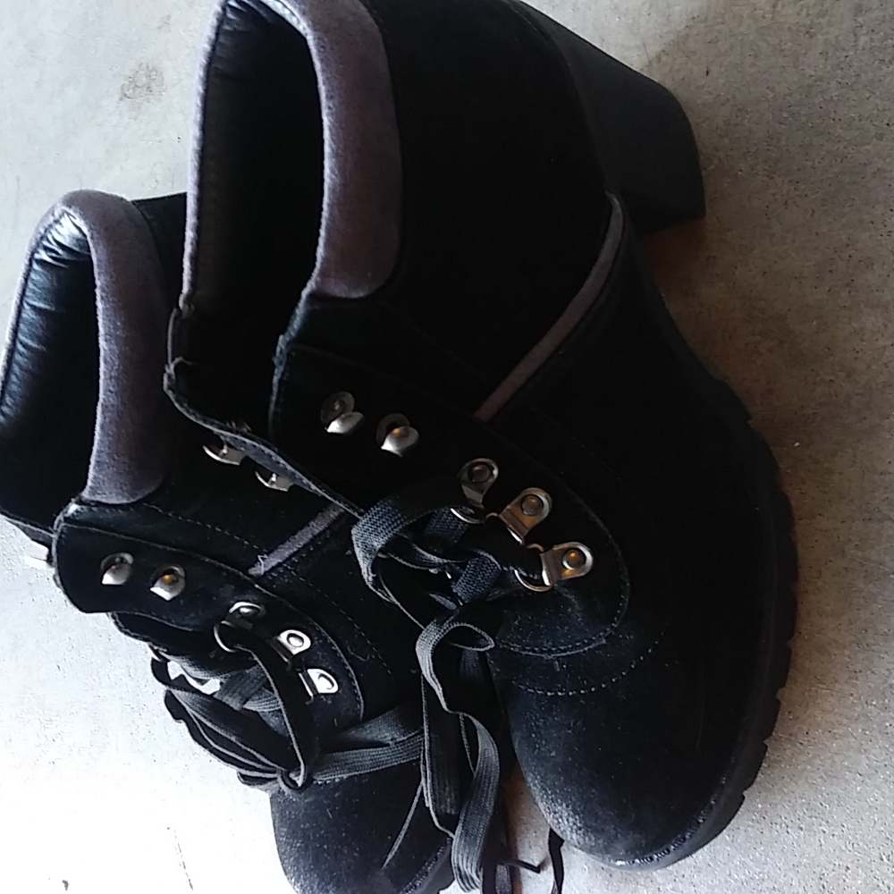 Women's boots